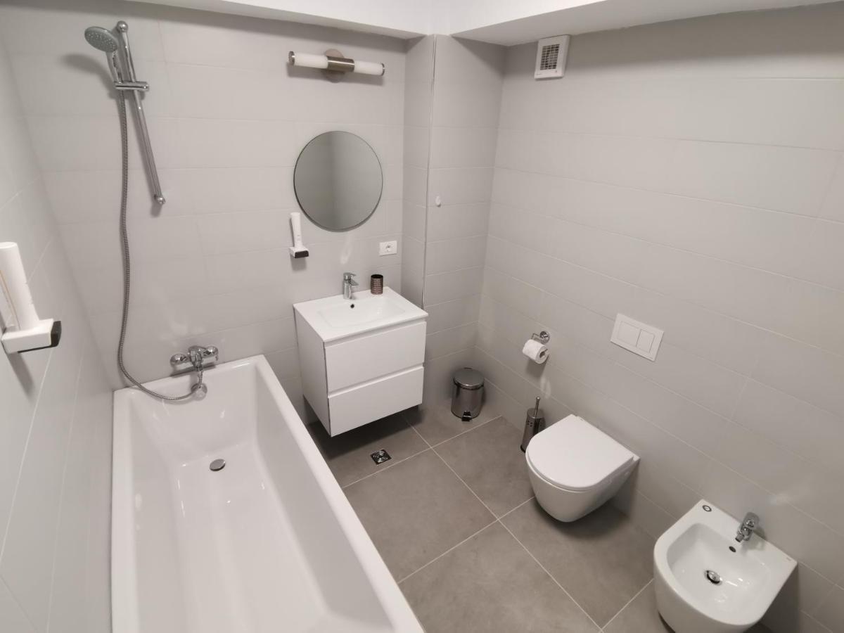 City Center Accomodation - 101 Решіца Екстер'єр фото